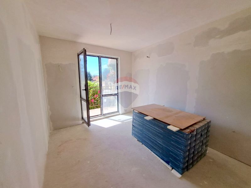 Продава се Мезонет в Варна, м-т Траката - 91 кв.м за 1374 €/кв.м - Снимка #3