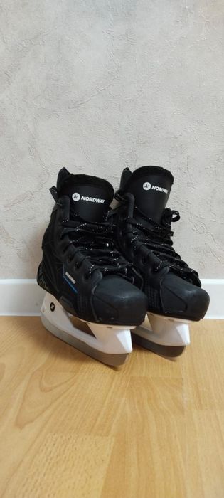 Продам коньки 36 рр