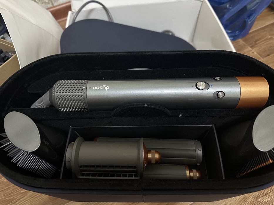 Dyson оригинал полный комплект