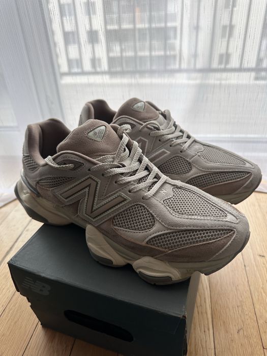 Adidasi New Balance 9060
