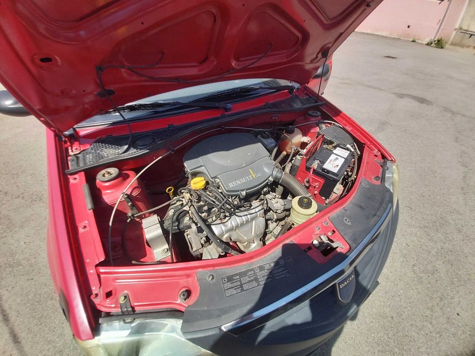 Dacia Logan berlina rosu