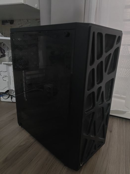 Игровой компьютерный корпус + блок питания