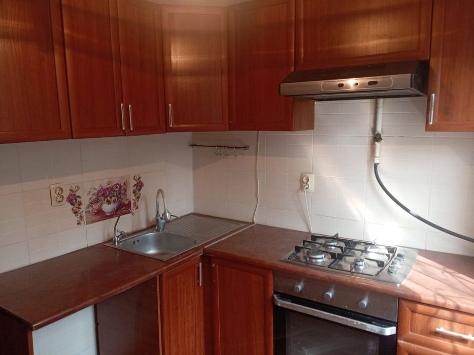 Продам Кухонный гарнитур угловой