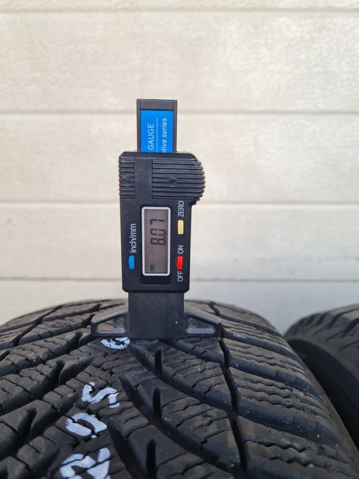 Зимни гуми 4 MICHELIN Alpin A4 205 60 R16 дот 3417