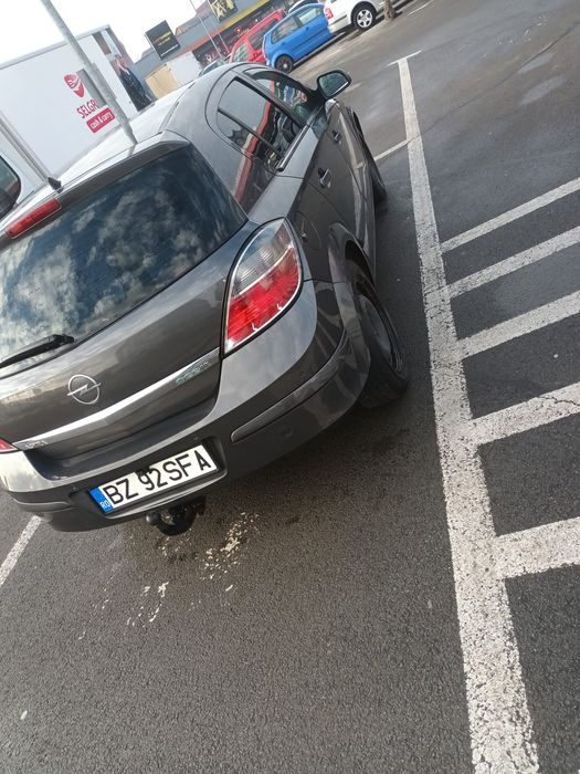 Vând Opel Astra H