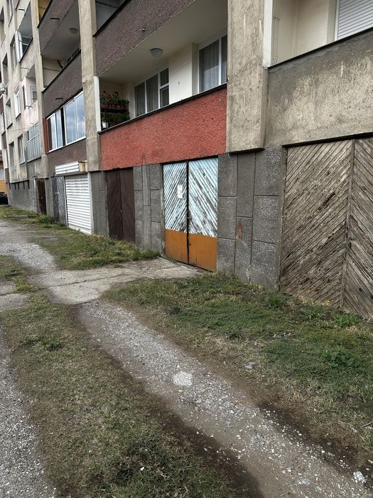 Продава се Гараж / Паркомясто в Стамболийски - 16 кв.м за 625 €/кв.м - Снимка #1