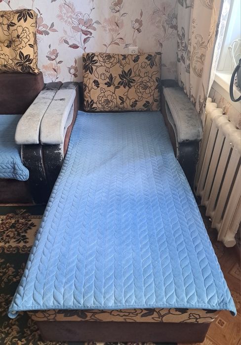 Продам б/у диван и 1 кресло