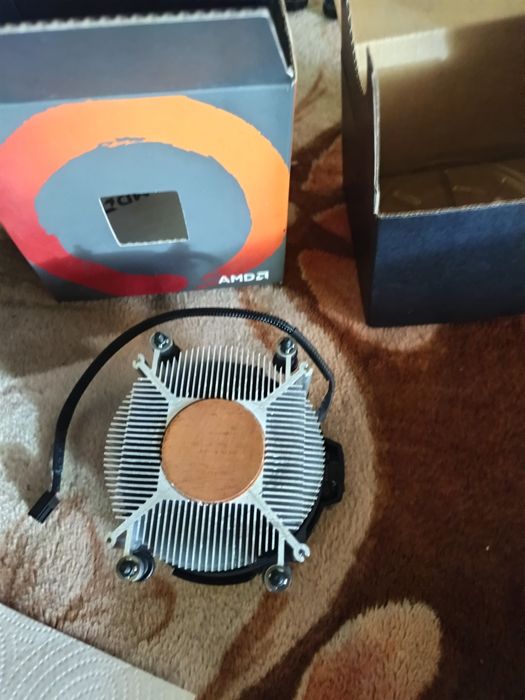 Vând cooler AMD ryzen