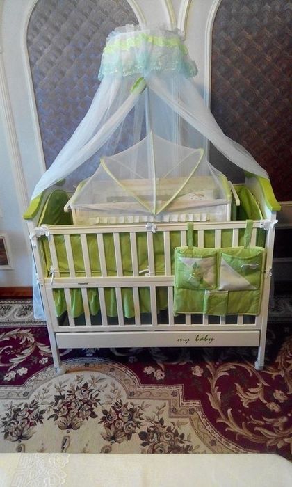 Дубайская кроватка с люлькой !