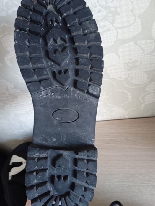 Продам осенние сапоги