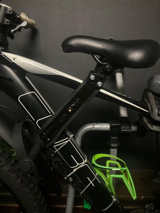 Scaun de bicicletă pentru copii montat în față