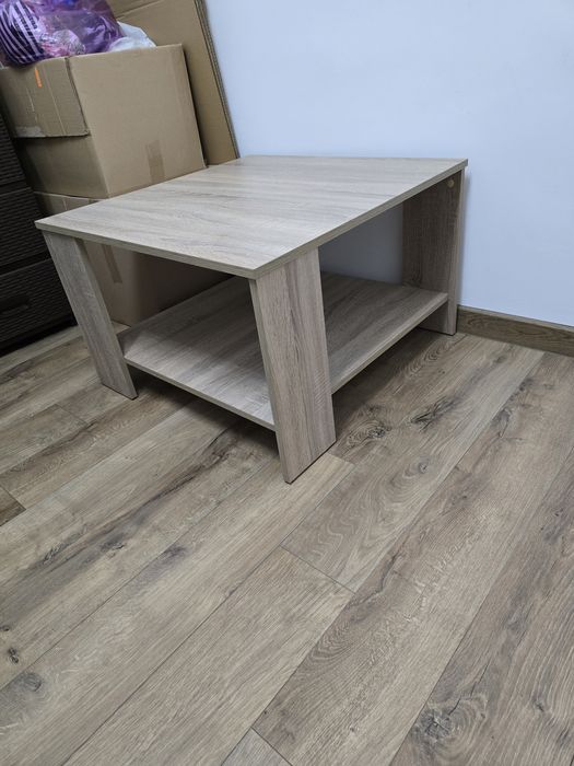 Măsuță în stare foarte bună.