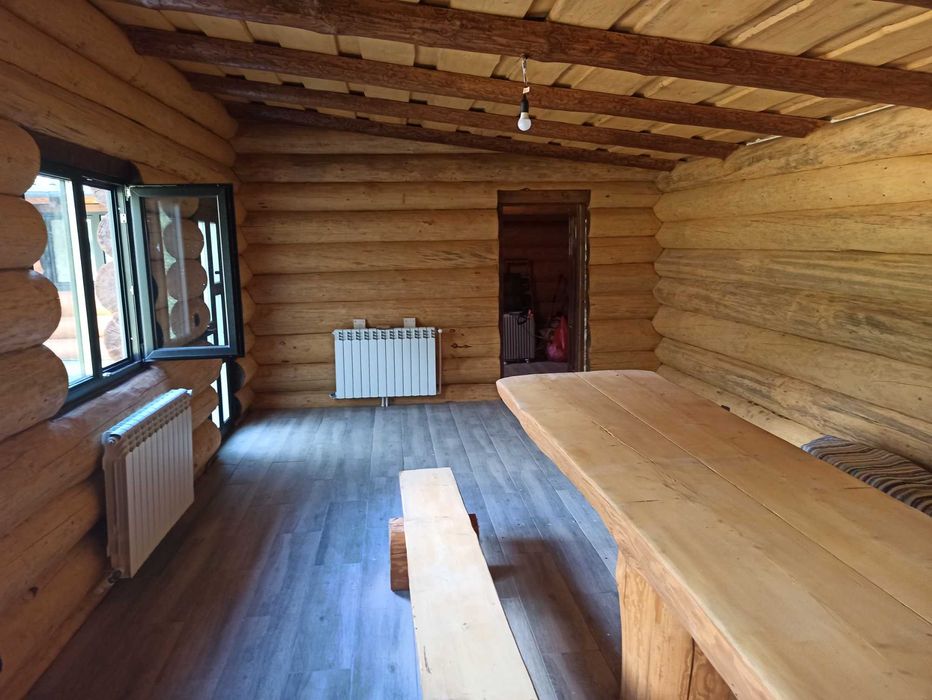 Casă de vacanță din lemn rotund, în Bucovina – comuna  Panaci, Coverca