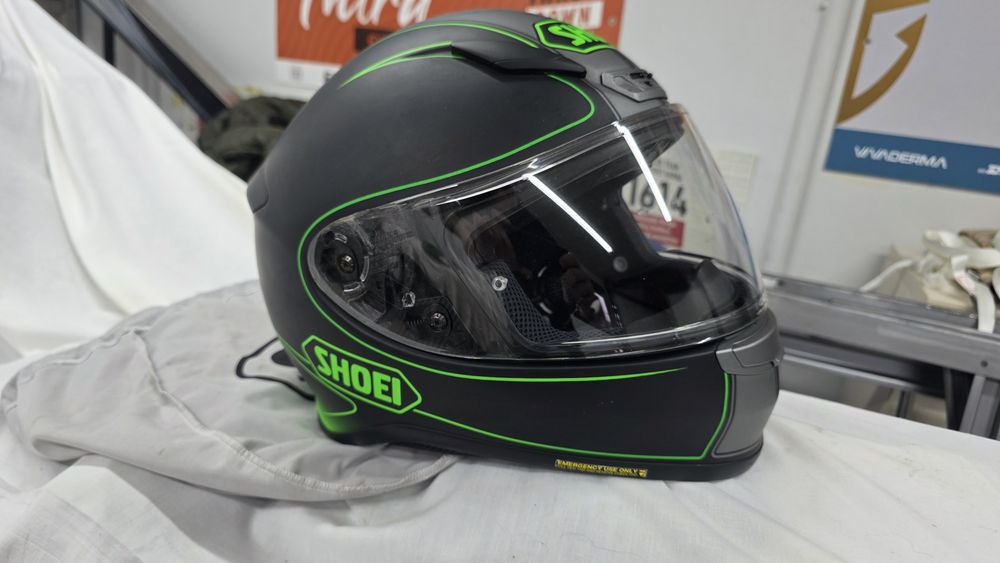 SHOIE NXR каска за мотор