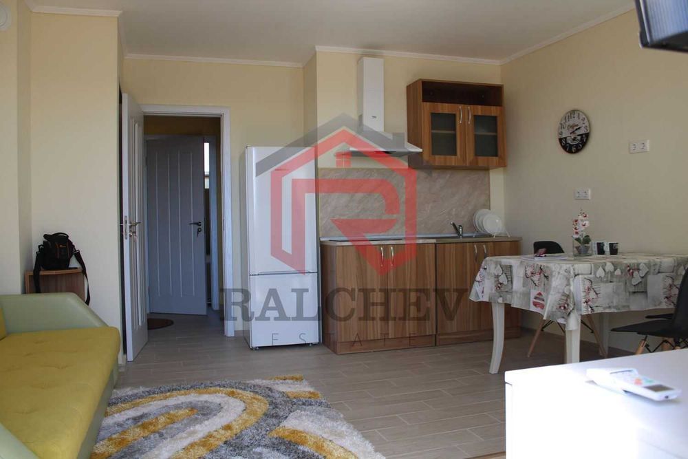 Дава се под наем Двустаен апартамент в Варна, Възраждане 3 - 60 кв.м за 341.7 € - Снимка #1