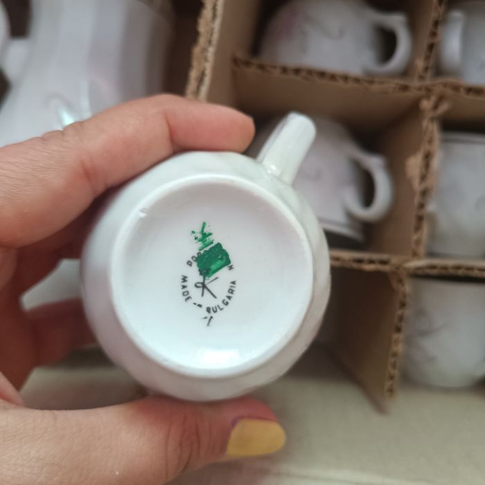 Порцелан- Сервиз за кафе от български порцелан,супник и 3 чаши подарък