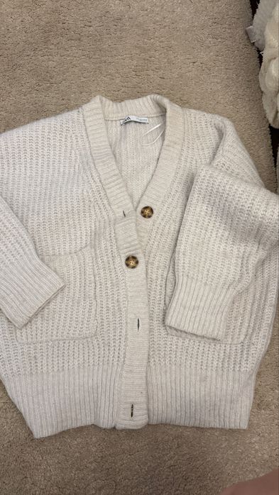 Cardigan pufos Zara
