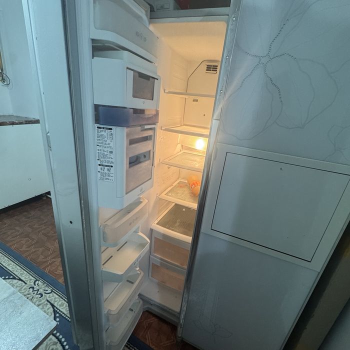 Холодильник двухкамерный