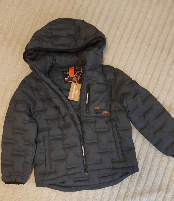 Въгленово сиво - Ватирано пухено якето Superdry NEXT за момче