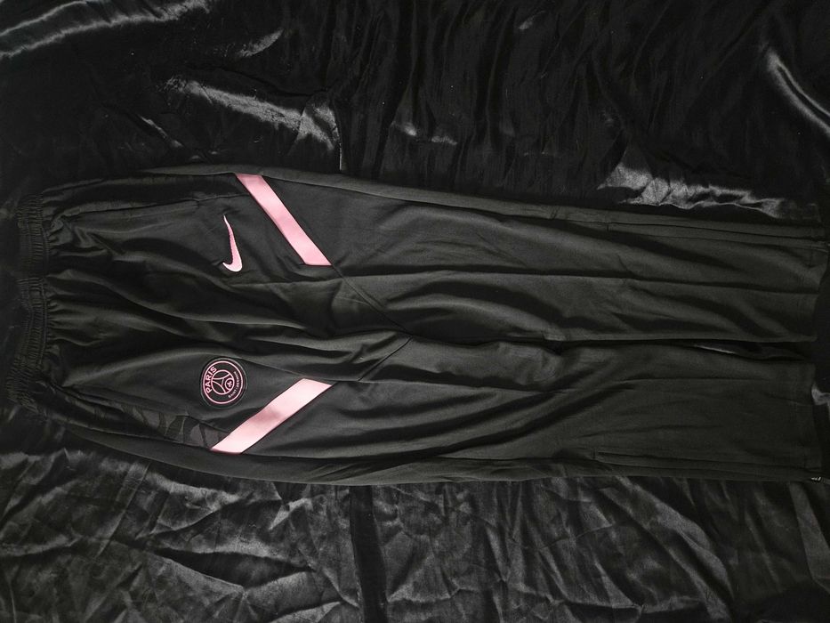 *OFERTA* Compleu PSG roz alb