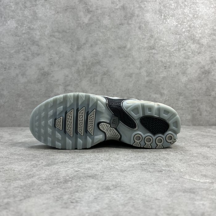 Nike Air Max Drift- 40/42