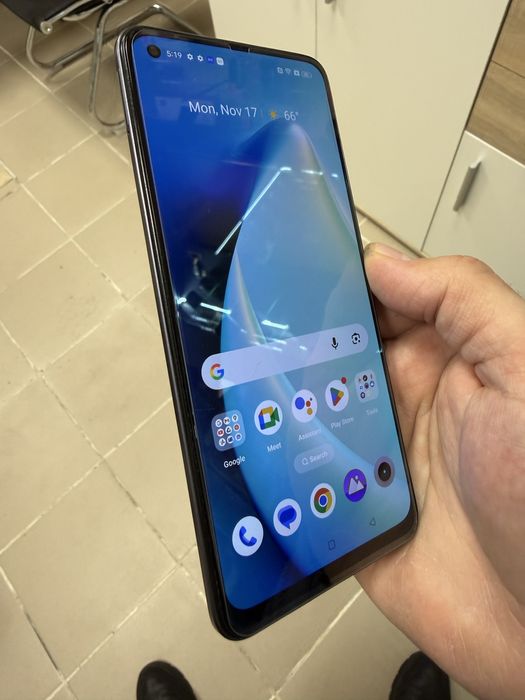 Realme 8 5G 6/128gb - отличен
