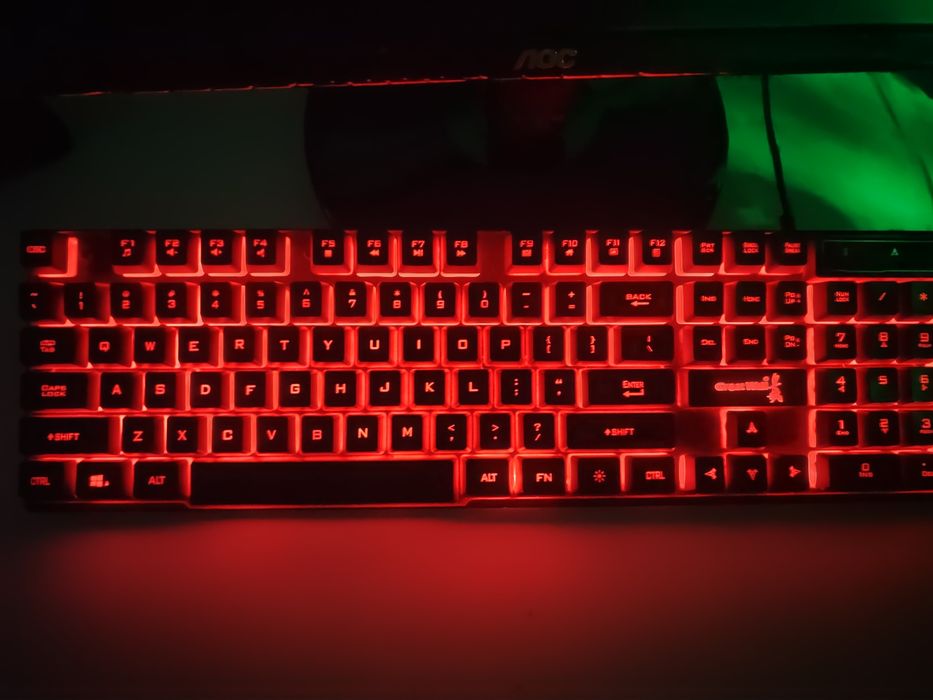 Компьютер с комплектом