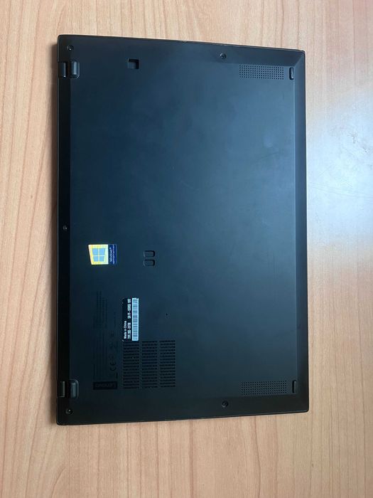 Lenovo Thinkpad X1 Carbon 7th / i7-8565U / 16GB / 256GB SSD