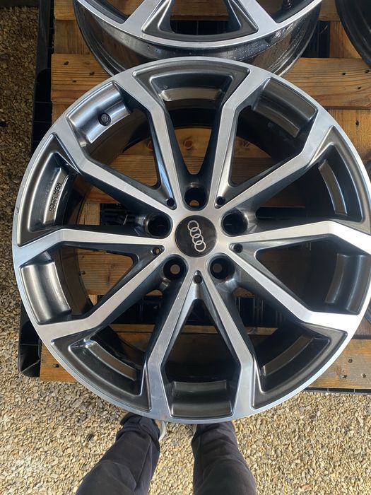 18 цола 5 х 112 мм Мерцедес , Ауди , Фолксваген , Шкода , VW