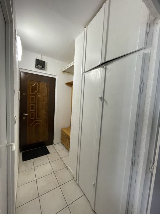Inchiriez garsoniera renovata et 1 Valea Aurie