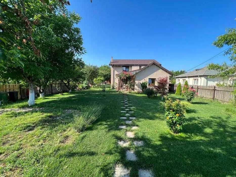 Inchiriere Casa Chiscani