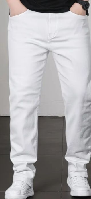 Pantaloni albi eleganti casual eleganti