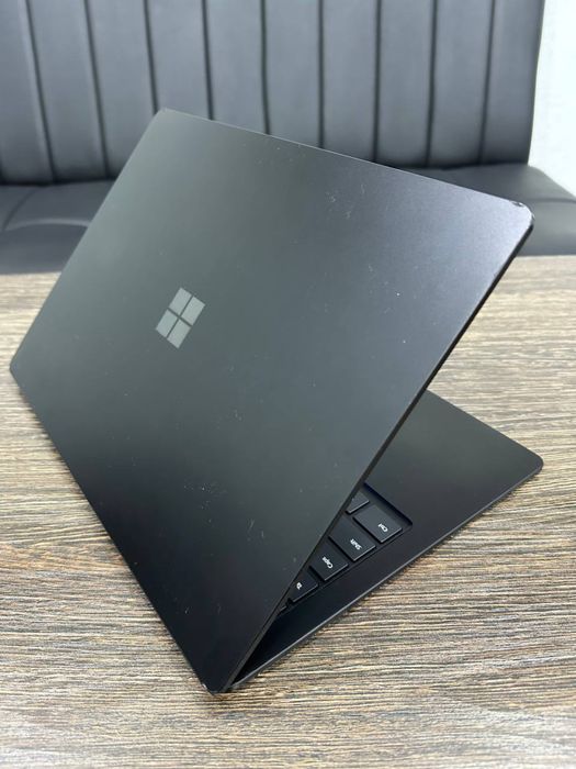 мощный 8-ядерный i7 сенсорный ноутбук  Microsoft Surface 3 2K