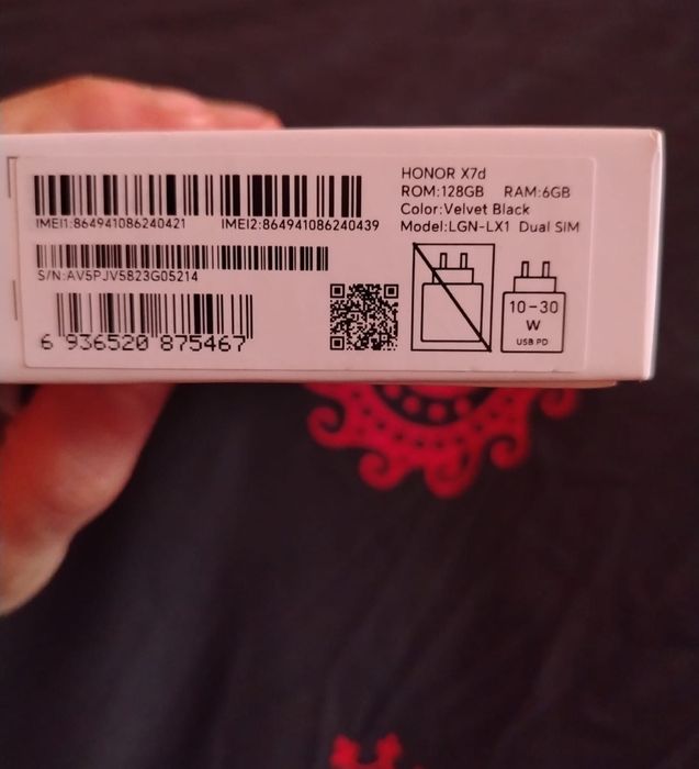 Vând Honor X7d  la cutie