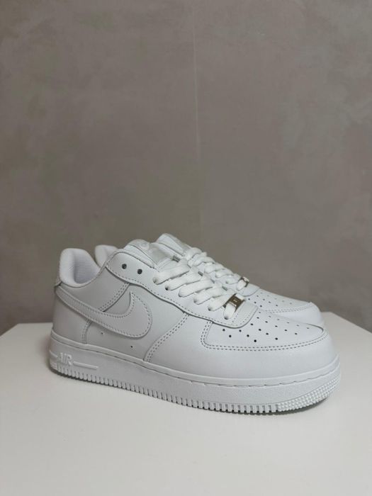Nike air force 1 | triple white