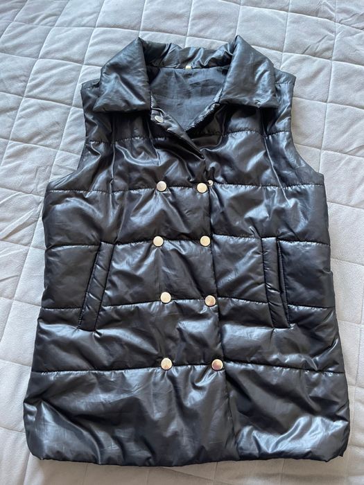 Продам безрукавку и куртку