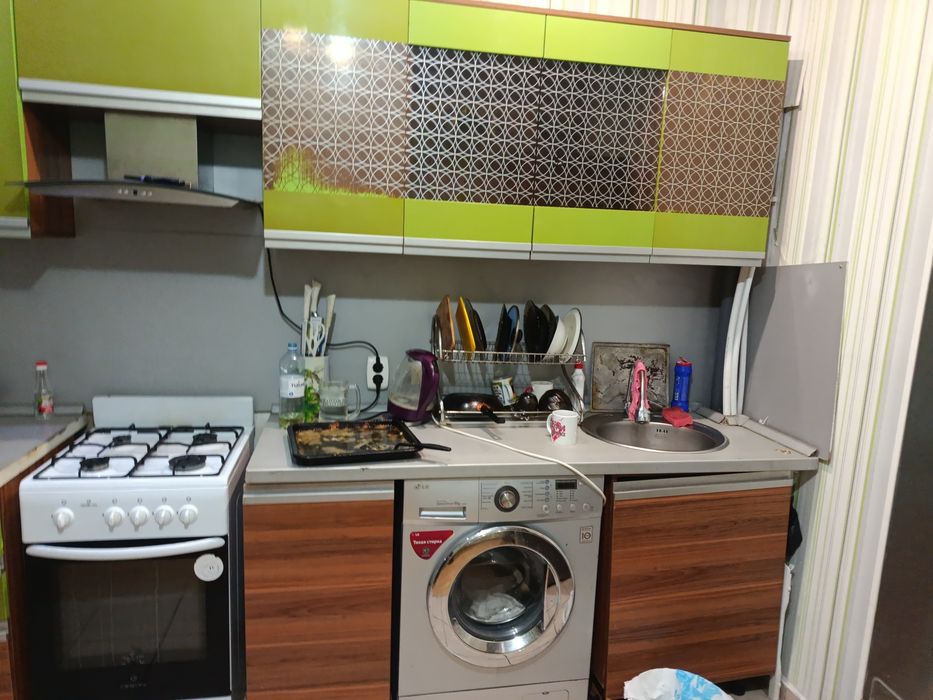 Продам кухонный гарнитур недорого