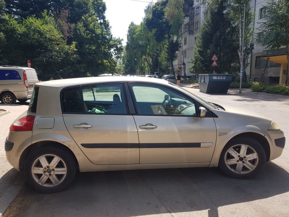 Продавам Renault Megane 1.6 I