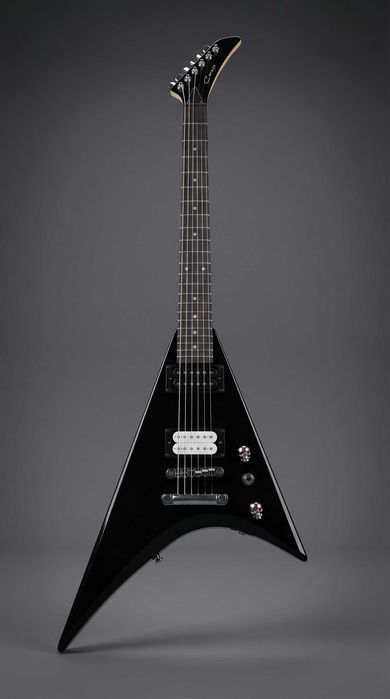 Продам электрогитару Caraya Flying V