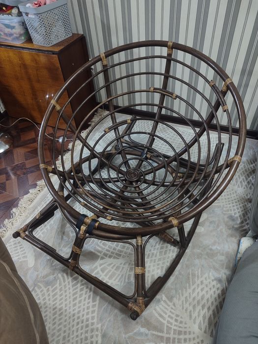 Продам кресло качалку