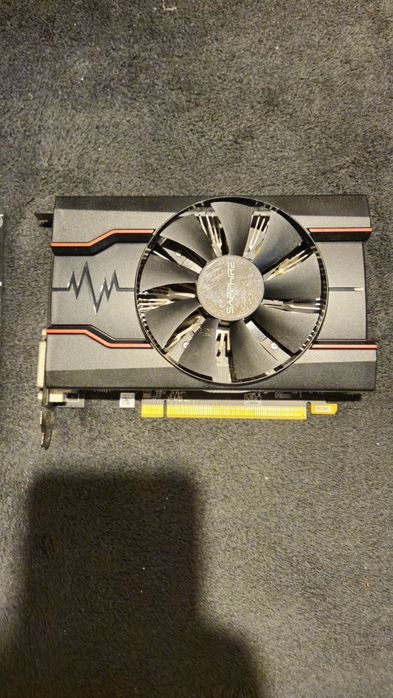 Placi video ddr 5.  2gb si 4 g