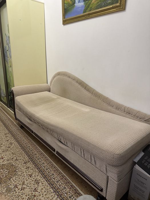 Срочно продам диван
