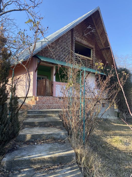 Casă de vânzare