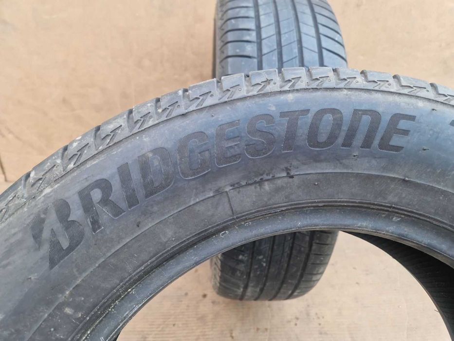 2 Bridgestone R17 215/65 Летни гуми  DOT0122
