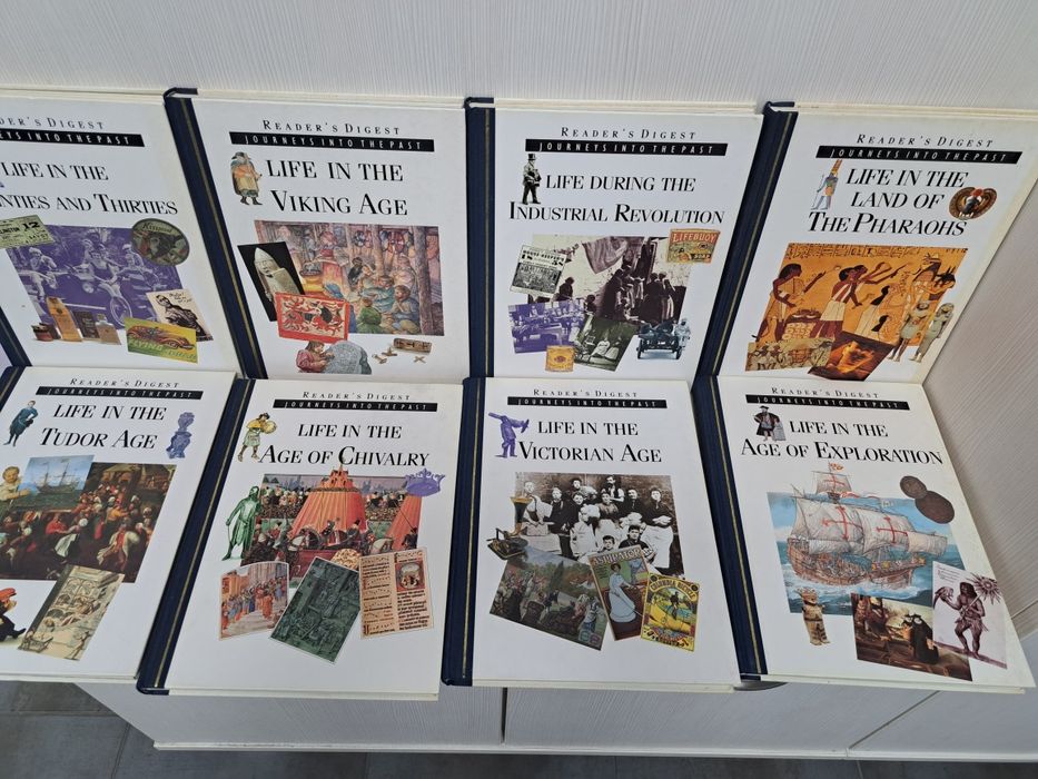 Поредици  енциклопедии на английски