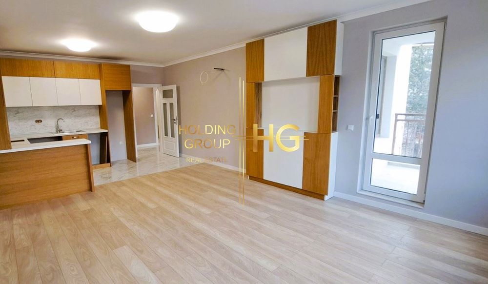 Продава се Тристаен апартамент в к.к. Св.Св. Константин и Елена - 114 кв.м за 2179 €/кв.м - Снимка #1