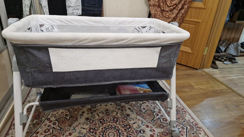 Продам детскую кровать-манеж