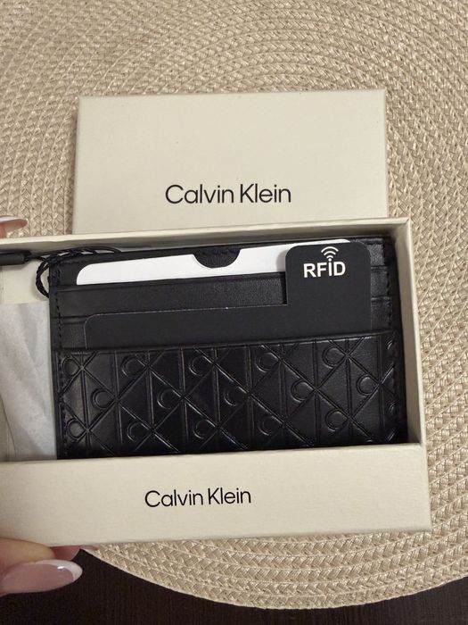 Calvin klein кардхолдър