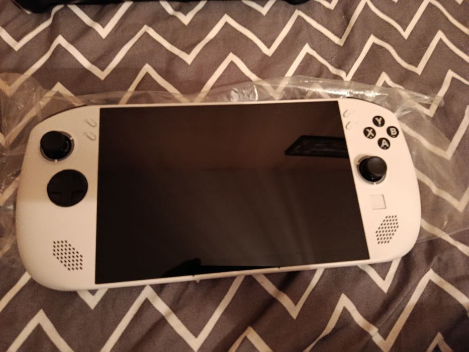 Lenovo legion go S 32 ram/1 tb Steamos