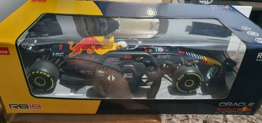 Vând F1 Redbul BR18 scale 1/12